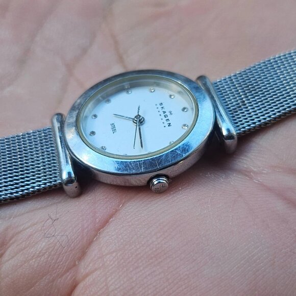 Skagen Denmark Ladies Wristwatch Quartz analog Silver Tone Mesh Strap Watch - Picture 5 of 13